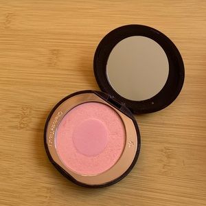 Love Glow Cheek to Chic Blush - Charlotte Tilbury